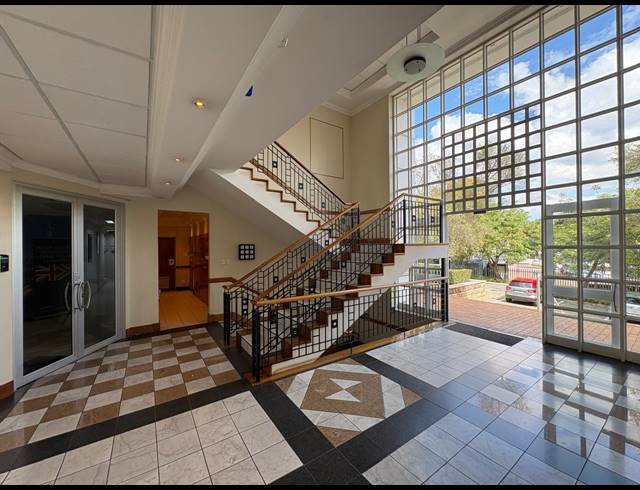 270M² OFFICE TO LET IN FOURWAYS